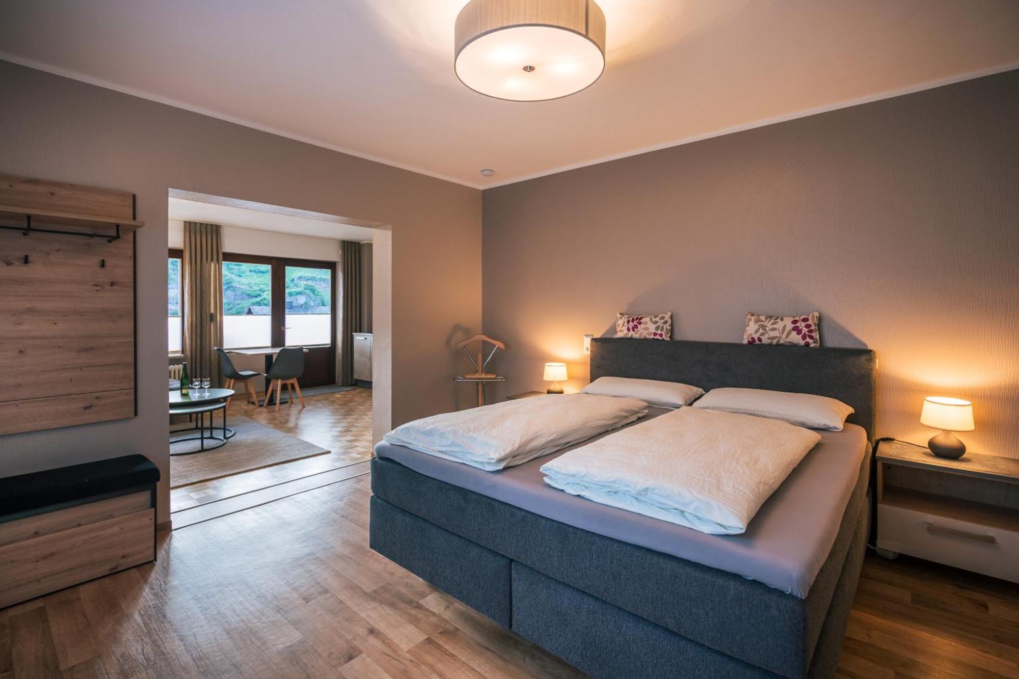 Ferienweingut Hirschen Schulstrasse Bed & Breakfast Burg  Ngoại thất bức ảnh