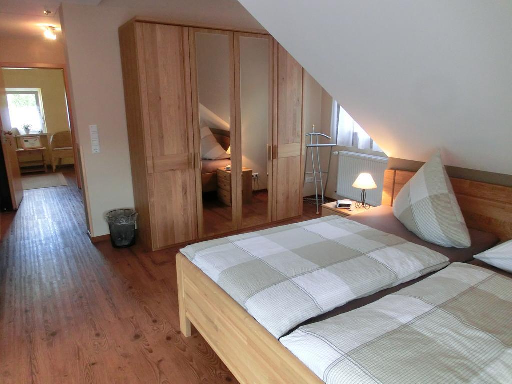 Ferienweingut Hirschen Schulstrasse Bed & Breakfast Burg  Phòng bức ảnh