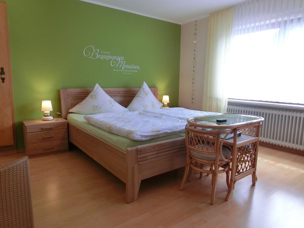 Ferienweingut Hirschen Schulstrasse Bed & Breakfast Burg  Phòng bức ảnh